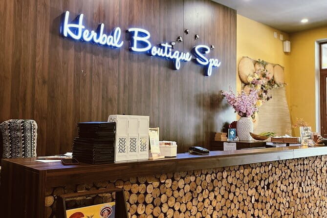 4-Hand Full Body Massage in Da Nang - A Deep Dive into the 4-Hand Full Body Massage in Da Nang