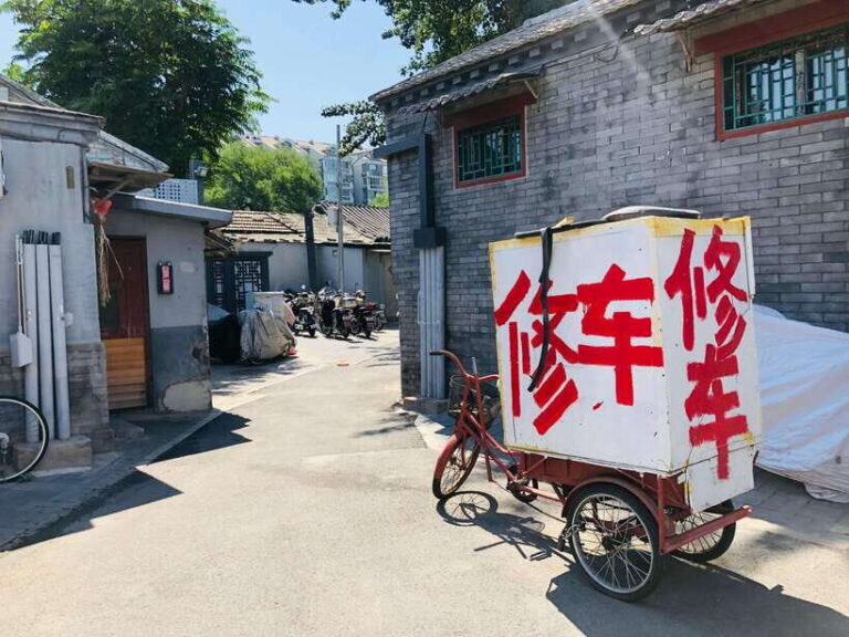4-Hour Private Walking Tour of Lama Temple and Hutong - The Bottom Line: Who Will Love This Tour?