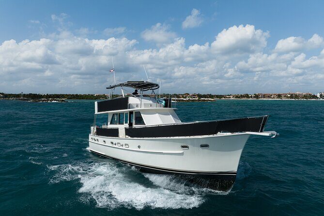 4 Hours - 53' Hatteras - Tulum, Playa Del Carmen, Riviera Maya - Exploring the Riviera Maya in Style