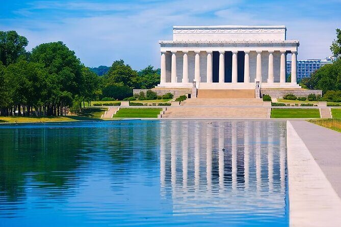 4-Hr DC Monuments Small Group Sightseeing Guided Tour - Who Will Love This Tour?