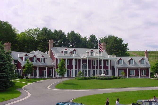 5-Hour Traverse City Wine Tour: 3 Wineries on Leelanau Peninsula - Who Should Consider This Tour?