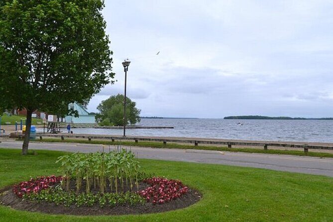 6-Day Small Group Tour:Toronto,Montreal,Niagara&Ontario Lakes - Practical Details and What to Expect