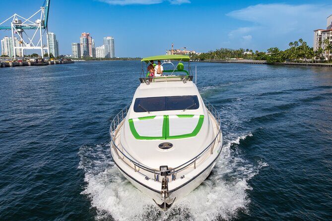 70ft 1 Hour FREE | Miami Yacht Rental | 3 to 6 Hours | 13 People - Why This Experience Offers Great Value