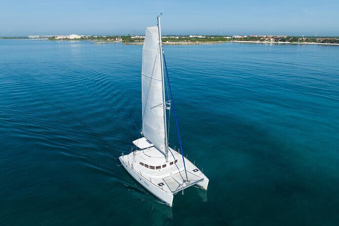 8H 38' Catamaran All-Incl. to Cozumel in Tulum & Playa del Carmen - A Deep Dive into the Catamaran Experience