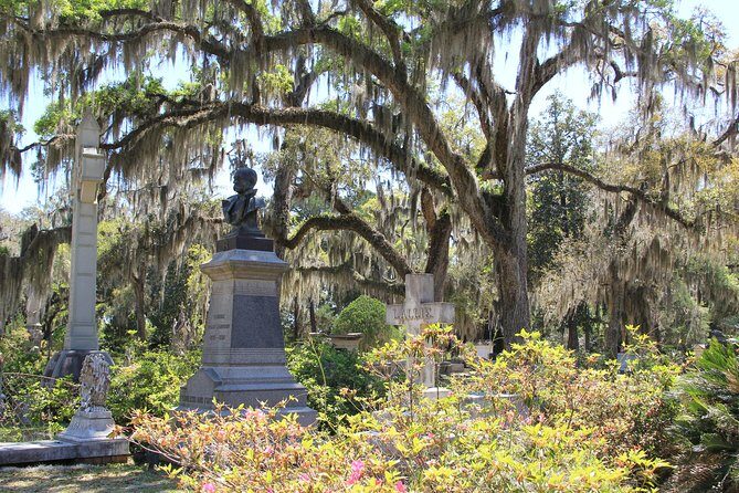 A Walk Through The Book "Midnight in the Garden of Good and Evil" - Practical Considerations and Tips