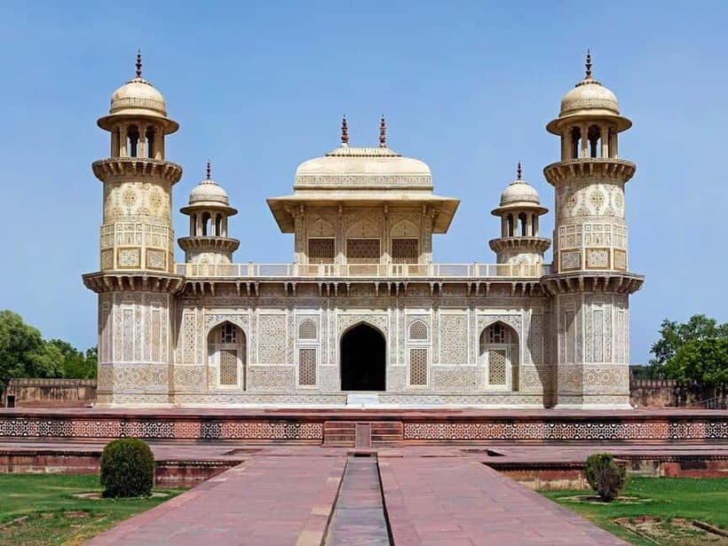 Agra: Baby Taj and Mehtab Bagh Sunset Viewpoint Tour - FAQs
