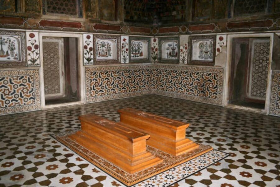 Agra fort, I'timd-ud-Daulah & Mehtab Bagh Express Tickets - How the Tickets Make Your Visit Better