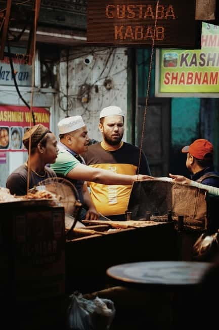 Agra: Old Agra Market & Street Food Tour by Tuk-Tuk - Who Would Love This Tour?