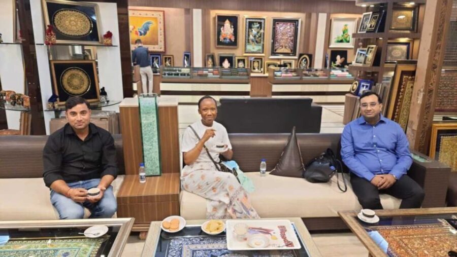 Agra : Private Sunrise & Sunset Tour Of Tajmahal In One Day - What’s Included and What’s Not