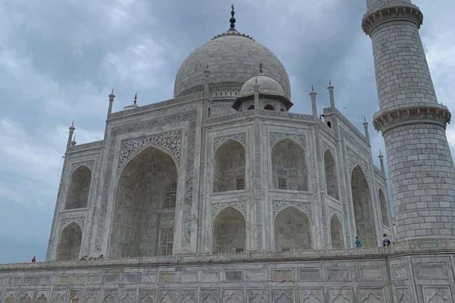 Agra: Taj Mahal Entry Ticket for Foreigners and Indians - The Itinerary in Detail