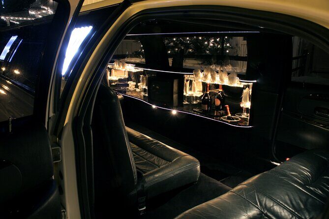Airport private arrival ride by Limousine, SUV, Sedan or Minibus - What to Expect During Your Transfer