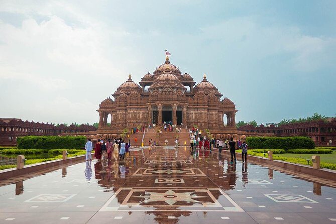 Akshardham Temple Tour Delhi, World's largest Hindu temple visit! - The Experience Itself: A Deeper Look