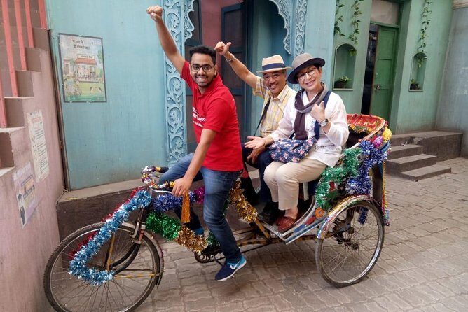 All In One Combo Tour of Mumbai City, Dabbawalas, Dhobhi Ghat, Slums & Bollywood - The Sum Up