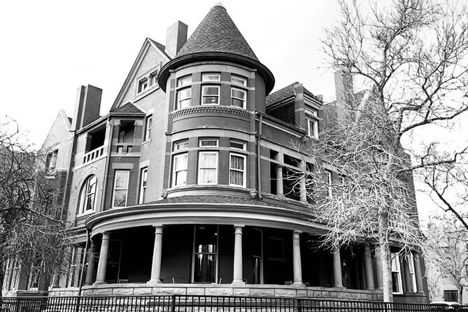 All-Inclusive Twilight Ghost Tour with a Boozy Twist - The Bar Stops: A Special Twist