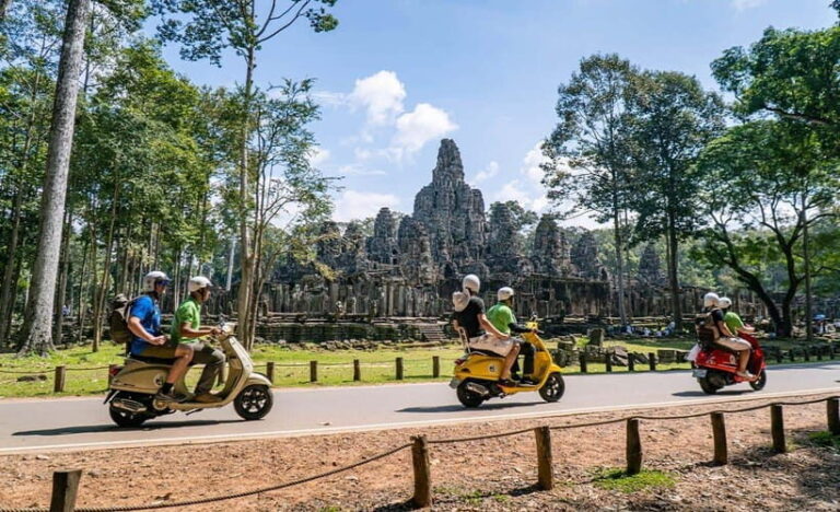Angkor Wat: Guided Vespa Tour inclusive lunch at local house - Exploring the Temples and Trails of Angkor by Vespa