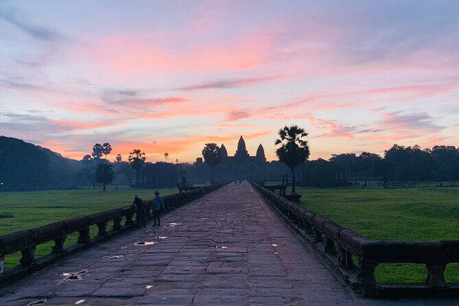 Angkor Wat Sunrise and Angkor Thom Sunset Tour - A Detailed Look at the Experience