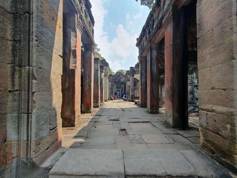 Angkor Wat Sunrise Main Temples Tour(Included Breakfast) - What’s Included and What’s Not