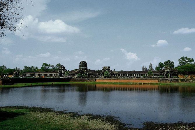 Angkor Wat Sunset Tour - Authentic Experiences and Authentic Guides
