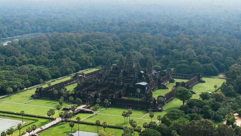 Angkor Zipline and Discover Highlight Angkor wat with Sunset - Who Would Love This Tour?