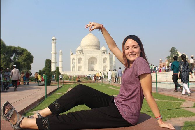 Approved Tour Guide in Agra for Full Day Sightseeing