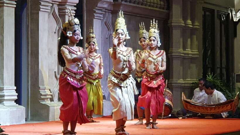 Apsara Performance Including Buffet Dinner & Hotel Pick up - An In-Depth Look at the Experience