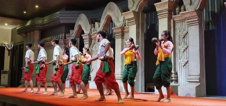 Apsara Performance with Dinner include Pick up & Drop off - A Closer Look: What to Expect from the Tour