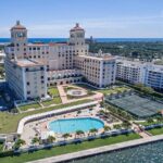 Arrival Private Transfer: Palm Beach Airport PBI to Palm Beach in Business Car - Who Should Consider This Service?