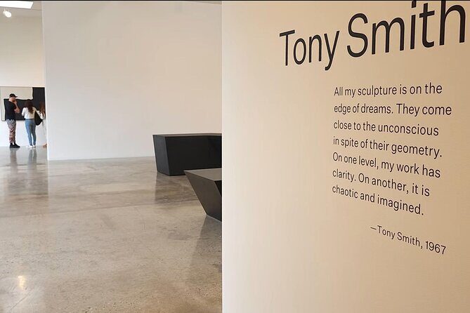 Art Openings in Los Angeles Saturday Night Private Tour by Aaron - Key Points