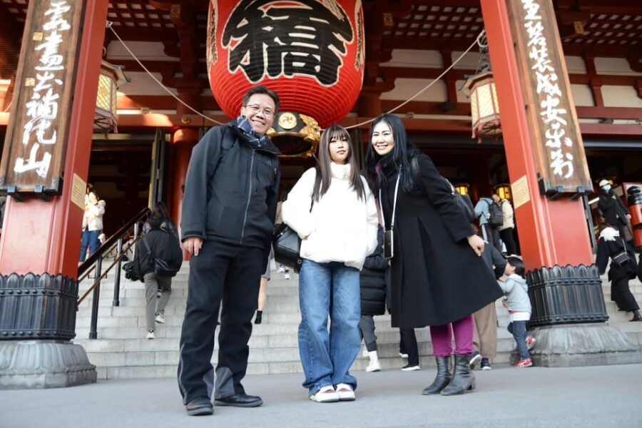 Asakusa Historical And Cultural Food Tour With A local Guide - Nakamise Shopping Street: A Traditional Marketplace
