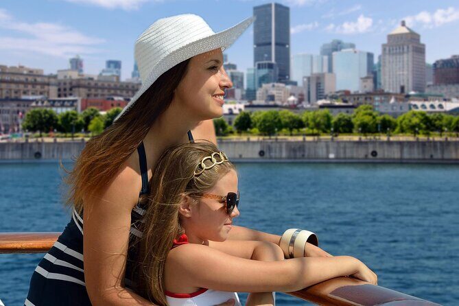 AURA experience at Notre-Dame Basilica and guided cruise - The Itinerary in Detail