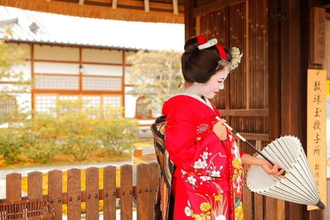 Authentic Kyoto Gion Tour with Traditional Cuisine and Maiko Show - Who Should Consider This Tour?