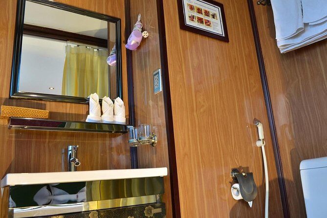 Bai Tu Long bay Boutique Cruise 2D/1N: Kayaking, swimming at pristine places - What Makes This Tour Stand Out?