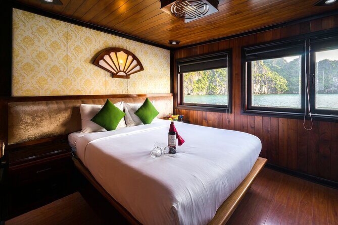 Bai Tu Long bay Deluxe cruise 2D1N: fishing villages, meals, cave, kayaking - FAQs