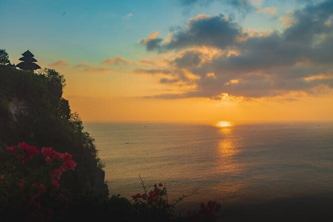 Bali: The Best Uluwatu Sunset, Kecak Dance and Dinner in Jimbaran - FAQ