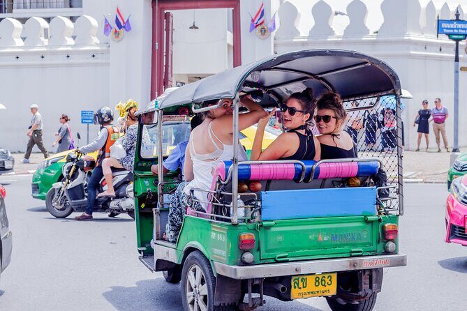Bangkok by Night Tuk Tuk Tour: Markets, Temples & Food - Exploring the Full Experience: What You Can Expect