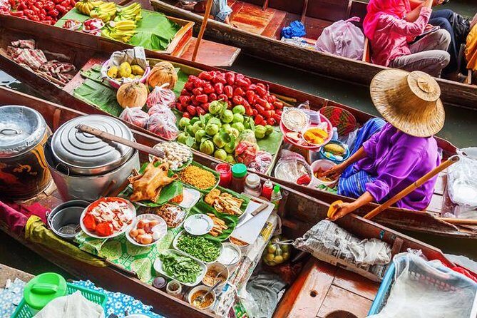 Bangkok - Damnoen Saduak and Train Market Private Tour - Damnoen Saduak Floating Market: A Snapshot of Daily Life