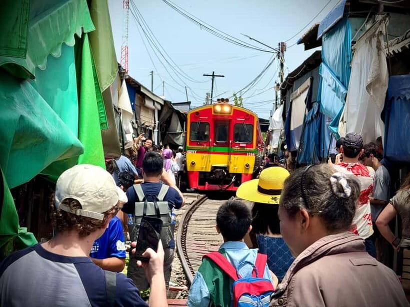 Bangkok: Floating Market and Train Market Experience - Critical Considerations