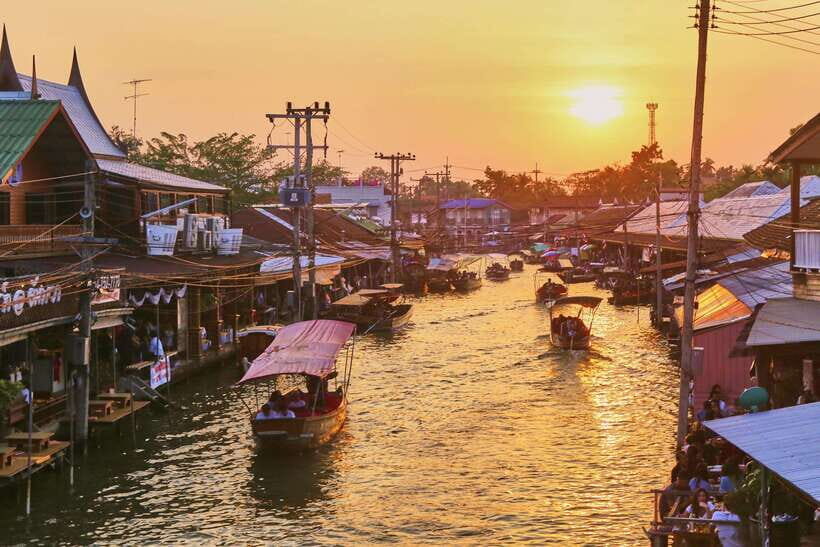 Bangkok: Maeklong Railway & Amphawa Floating Market Day Trip - The Practicalities: Value, Comfort, and Challenges