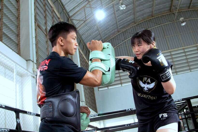 Bangkok: Muay Thai Boxing Introduction Class for Beginners