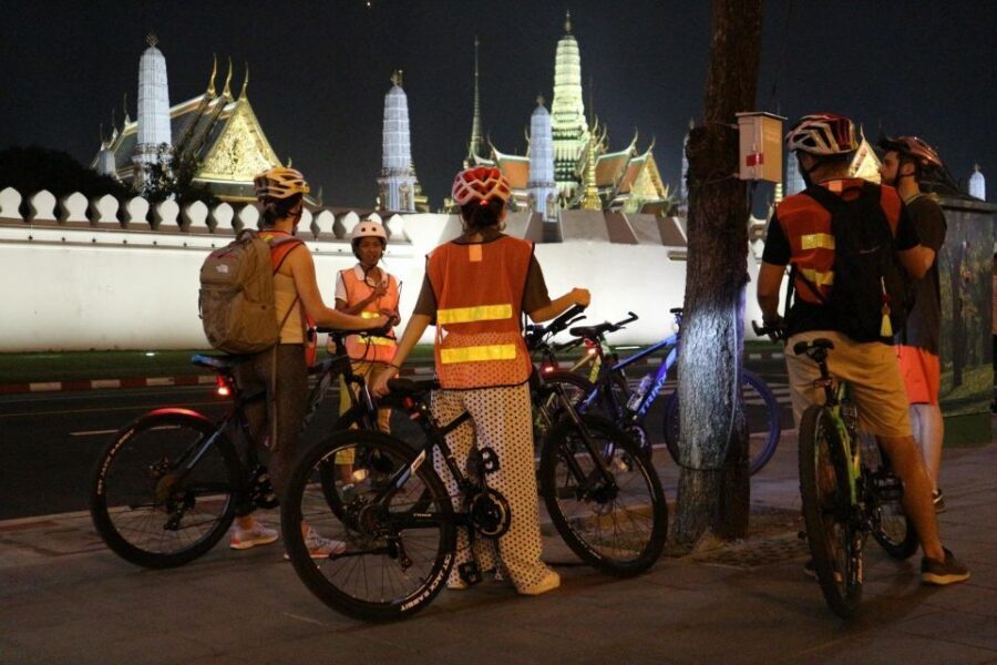Bangkok: Night Bike Ride and Dinner at a Local Restaurant - FAQ