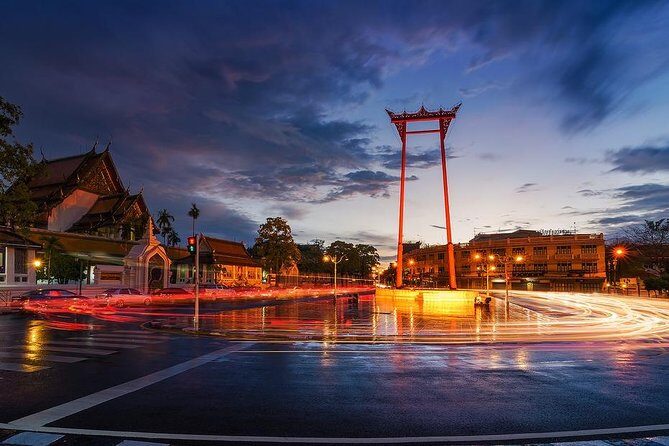 Bangkok Night Tour By TUK-TUK Visiting Wat Pho & Giant Swing (Private) - Key Points
