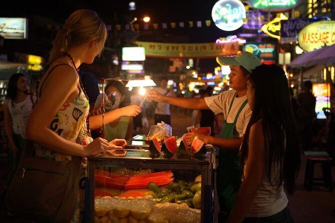 Bangkok Old Town: Day and Night Tour - Exploring Wat Pho and the Reclining Buddha