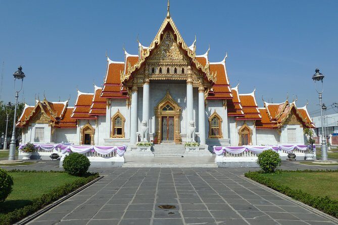 Bangkok Temples and City Highlights Tour - Visiting Wat Traimit (The Golden Buddha)