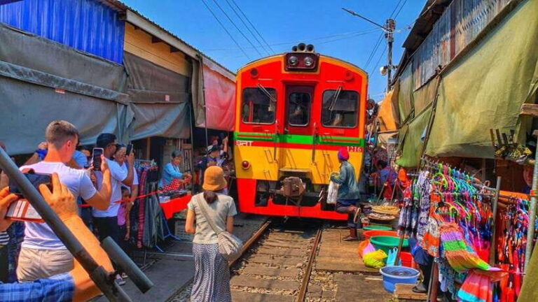 Bangkok: Train Market & Floating Market with Boat Ride - Who Will Love This Tour?