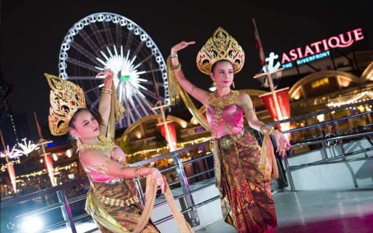 Bangkok: Vela Cruise Buffet Dinner on the Chao Phraya - Who Should Consider This Experience?