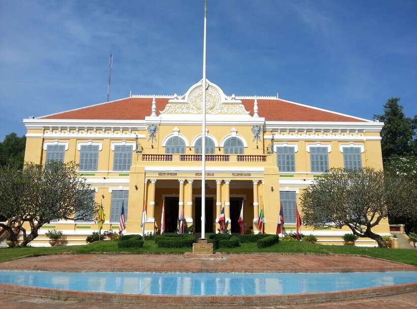 Battambang: Tuk-Tuk, Bamboo Train, Killing/Bat Caves, Sunset - Who Should Take This Tour?