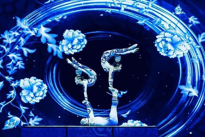 Beijing Acrobatics Show At Red Theater - The Red Theatre Acrobatics Show: A Detailed Review