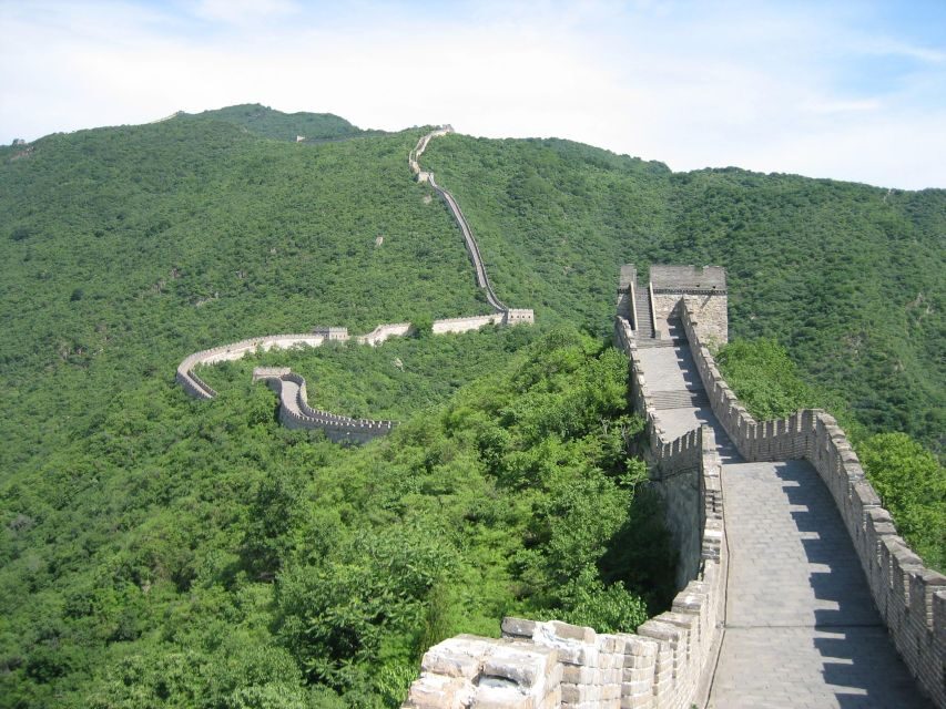 Beijing Mini Group Trip Of Great Wall And Ming Tomb - Jade Gallery: A Cultural Glimpse