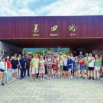 Beijing: Mutianyu Great Wall Tours with Ticket & Buffet - The Guide Experience: Knowledge and Friendliness