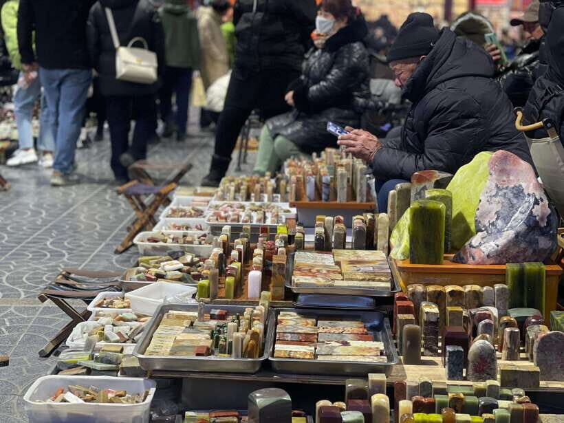 Beijing: Temple of Heaven, Panjiayuan Market, and Acrobatics - Practical Aspects and Value